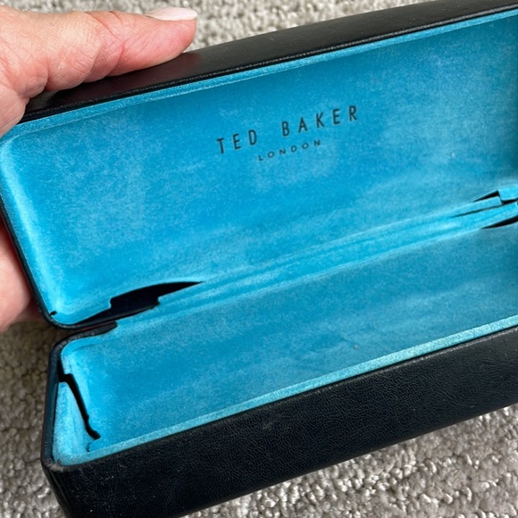 Ted Baker eyeglass frames with case - Picture 9 of 10